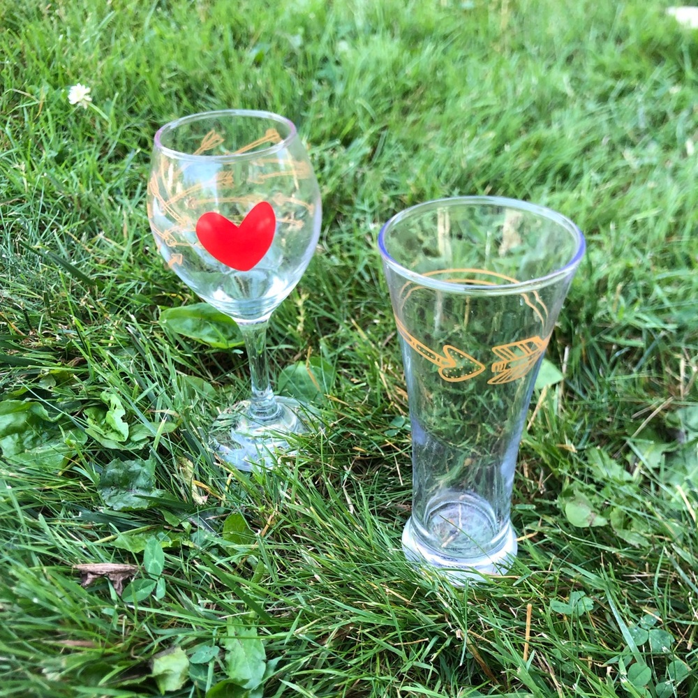 His and hers wine and beer glass set